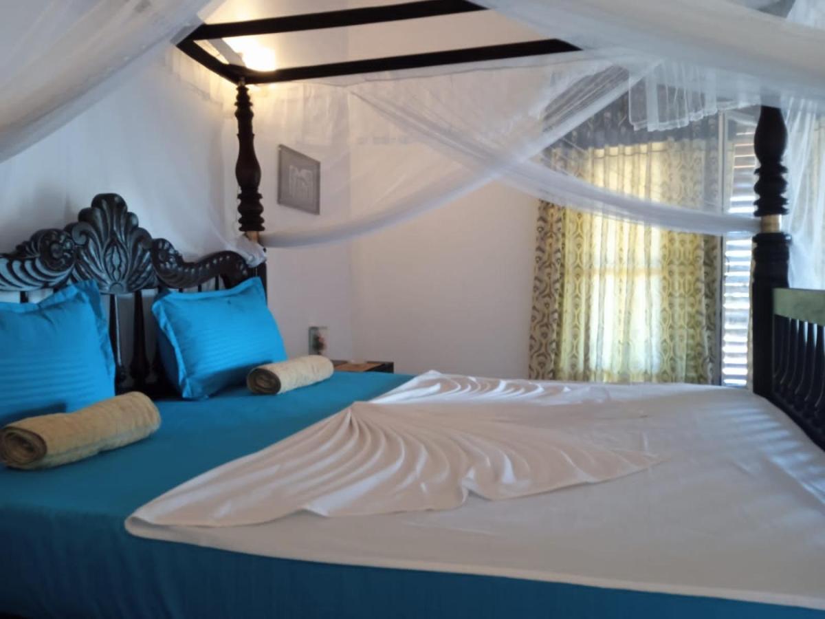 Pearl Cave Cabanas & Resturant Тангале Екстериор снимка