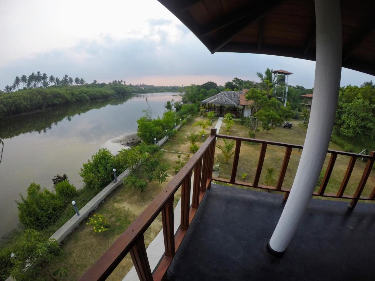 Pearl Cave Cabanas & Resturant Тангале Екстериор снимка